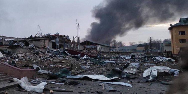 Ucraina-Russia, attacco base Leopoli: morti e feriti, anche stranieri