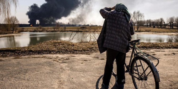 Guerra Ucraina-Russia, ancora bombe su Kiev nonostante negoziati