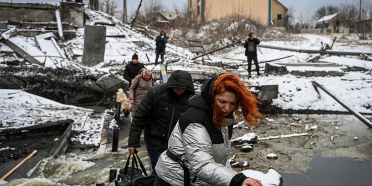 Guerra Ucraina-Russia, Mosca: “Armi a Kiev? Ue e cittadini saranno responsabili”