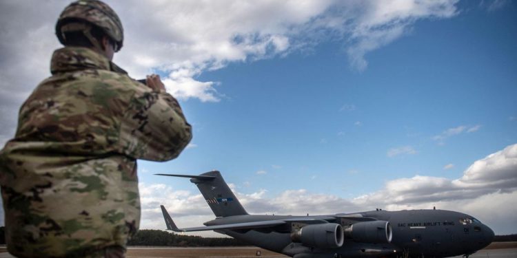 Ucraina-Russia, fonti Pentagono: “Esclusa No Fly Zone, si valuta trasferimento Mig”