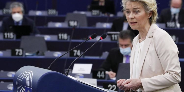 Guerra Ucraina, von der Leyen: “Putin peggior nemico dei russi”