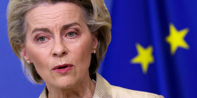 Guerra Ucraina-Russia, von der Leyen: “Pronti a sanzioni più severe”