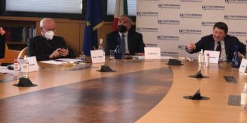 Sanità, Milanese (Confcooperative): “Riforma radicale welfare metta persona al centro”