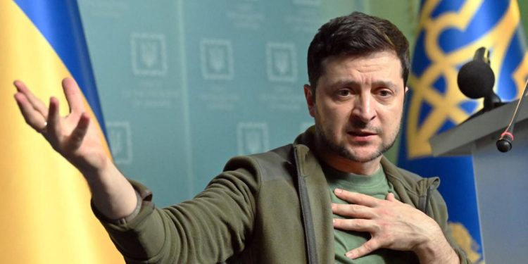 Ucraina-Russia, Zelensky: “Putin annuncia bombe, sanzioni insufficienti”. Oggi negoziati
