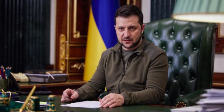 Ucraina-Russia, Zelensky oggi al Congresso Usa: da protagonista Kievgate a eroe di guerra