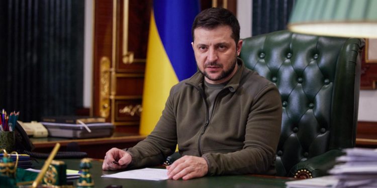 Guerra Ucraina, 007 Kiev: “Terroristi da Russia per uccidere Zelensky”