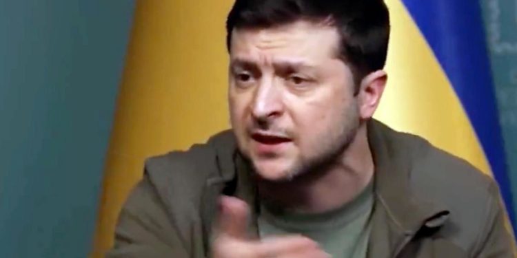 Guerra Ucraina, Zelensky: “Minaccia nucleare di Putin è un bluff”
