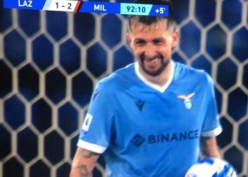 Lazio-Milan, Acerbi e la ‘risata’: la spiegazione