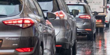 Incentivi 2022 auto elettriche e ibride: contributi con e senza rottamazione