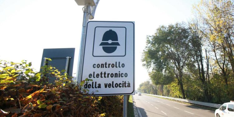 Autovelox e Codice strada, rinviato decreto: multe restano