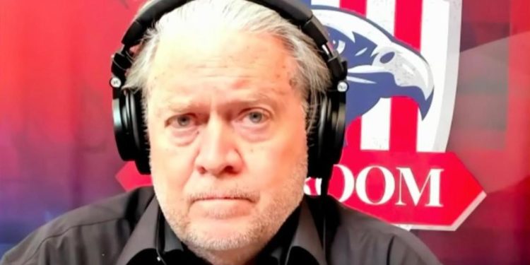 Bannon: “Guerra colpa di Mosca ma anche di Bruxelles”