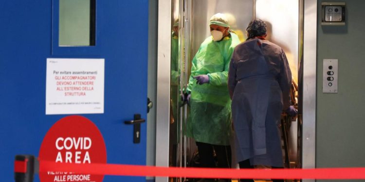 Covid oggi Italia, bollettino Protezione Civile e contagi regioni 12 aprile