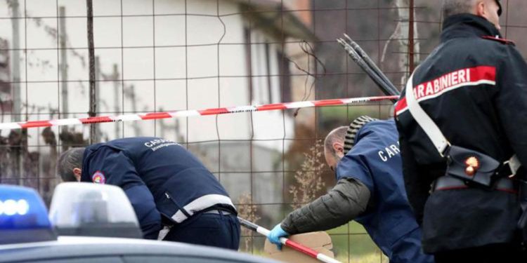 Novara, donna uccisa a coltellate: trovato morto il compagno