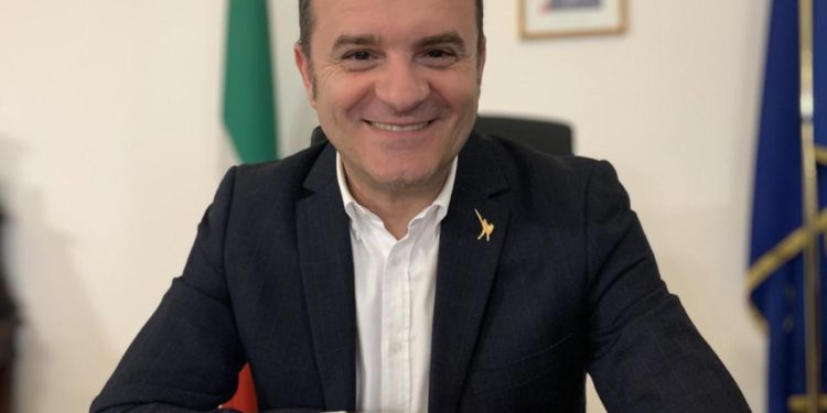 Centinaio: “Guerra Ucraina e speculazione portano difficoltà, lavoriamo per evitare aumenti prezzi”