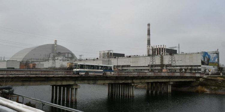 Ucraina, Kiev torna a comunicare con centrale Chernobyl