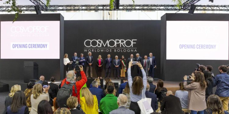 Dopo oltre due anni taglio del nastro per Cosmoprof Worldwide Bologna