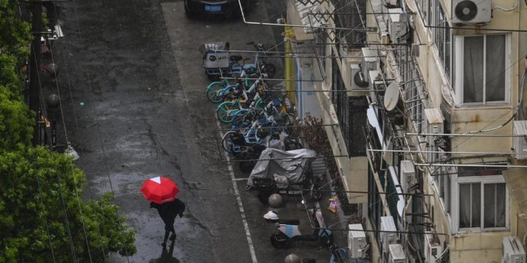 Covid, Bassetti: “In Cina vera dittatura sanitaria”