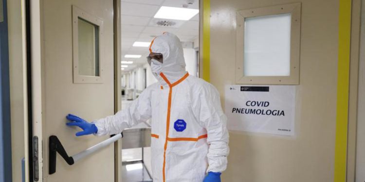 Omicron 2, variante più buona? “Mortale come altre nei non vaccinati”