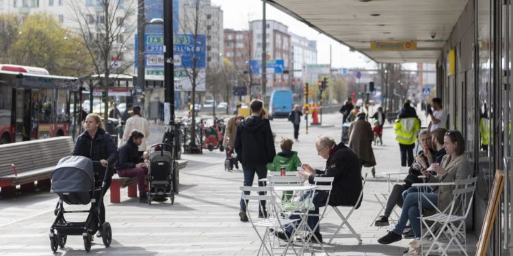 Covid, ‘modello’ Svezia sotto accusa: “Un tragico fallimento”