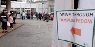 Covid oggi Lombardia, 9.094 contagi. A Milano 3.072 casi