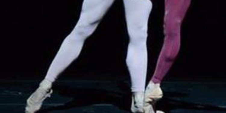 Danza, l’ortopedico che cura i ballerini: “Infortuni e malattie, ecco i rischi”