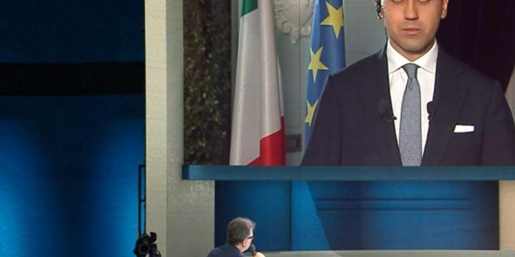 Massacro Bucha, Di Maio: “Porterà nuove sanzioni Ue contro Russia”
