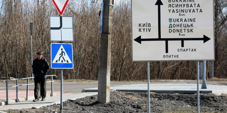 Ucraina, italiano a Donetsk: “Resto qui, da Mariupol una marea di persone”