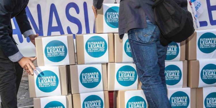 Eutanasia legale, Antonio: “Soffro in modo indicibile e voi in Parlamento perdete tempo”