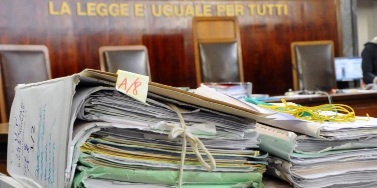 Renzi, sparito il fascicolo originale: processo ai genitori rischia lo stop