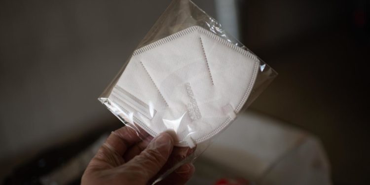 Omicron e mascherine, Viola: “Ffp2 efficace, errore toglierle”