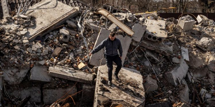 Guerra Ucraina-Russia, esplosioni in area Kiev. Cia: minaccia nucleare possibile