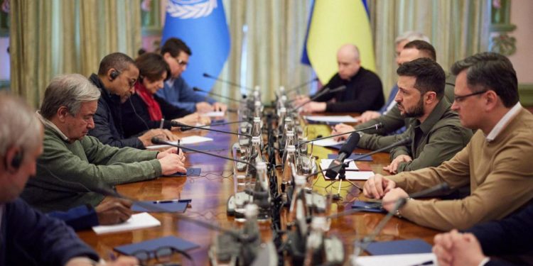 Kiev, missili durante visita Guterres: almeno un morto