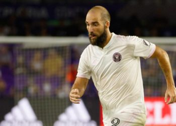 Higuain non si ritira, arriva smentita: “Mio padre ha frainteso”