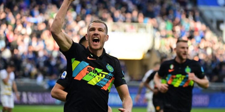 Inter-Verona 2-0, nerazzurri a -1 dal Milan