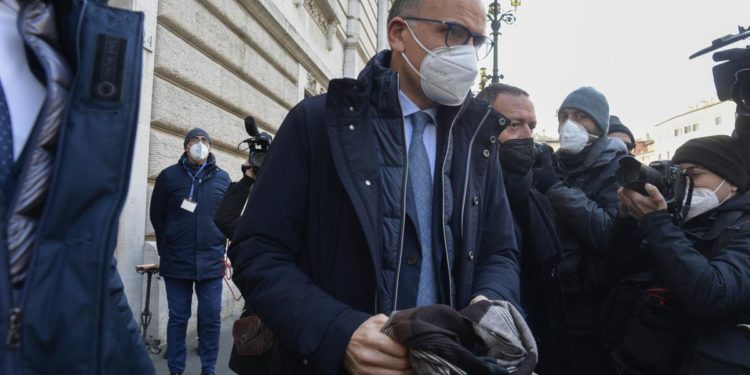 Elezioni Francia, Letta: “Conte? Pd sta con Macron”