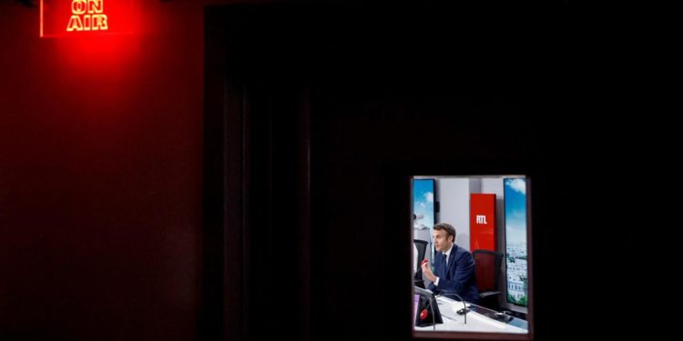 Ucraina, Macron “pronto ad andare a Kiev”. Niente missione per Biden