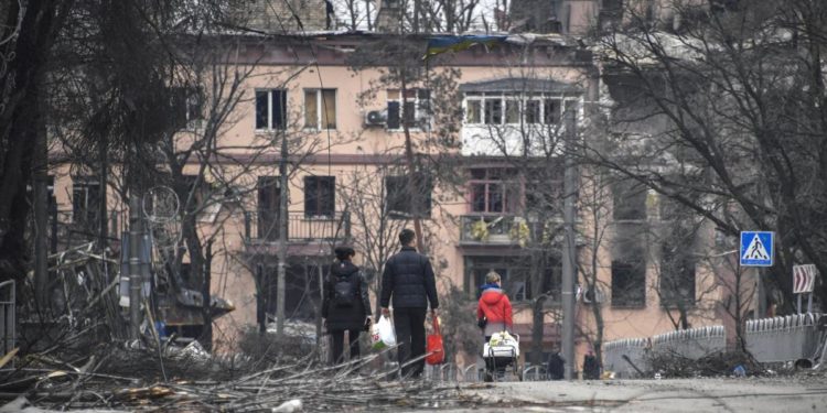 Mariupol, l’allarme: “150 bambini portati via dai russi”