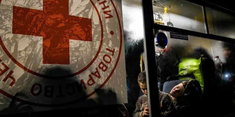 Ucraina-Russia, a Mariupol nuovo tentativo di evacuare civili