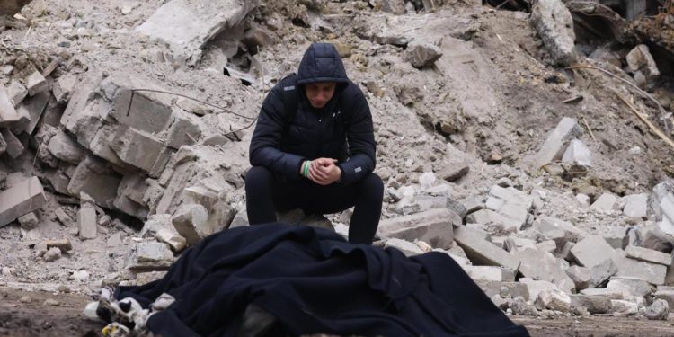 Mariupol, Kiev: “Più grande catastrofe umanitaria”. Oggi evacuazione civili