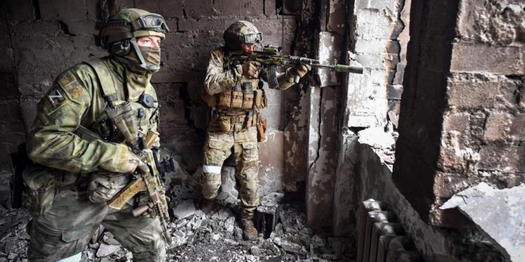 Ucraina, “mille marines Kiev si sono arresi a Mariupol”