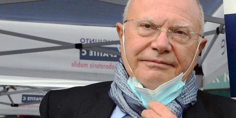 Covid Cina, Galli: “Misure drastiche inutili e inumane”