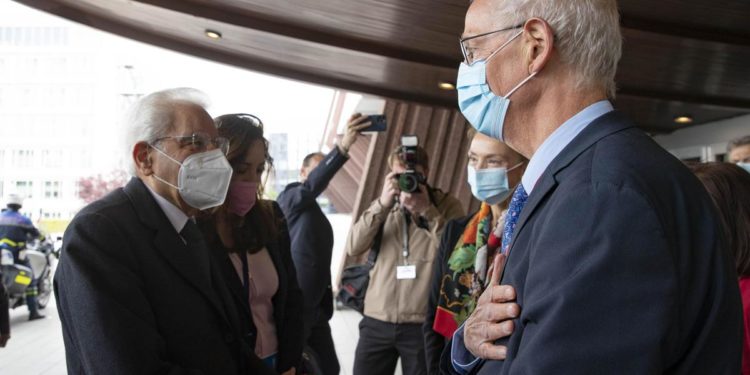 Mattarella a Strasburgo: “Guerra mostro vorace, pace non si impone da sola”
