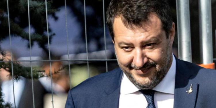 Elezioni Francia 2022, Salvini: “Complimenti a Marine Le Pen, sola contro tutti”