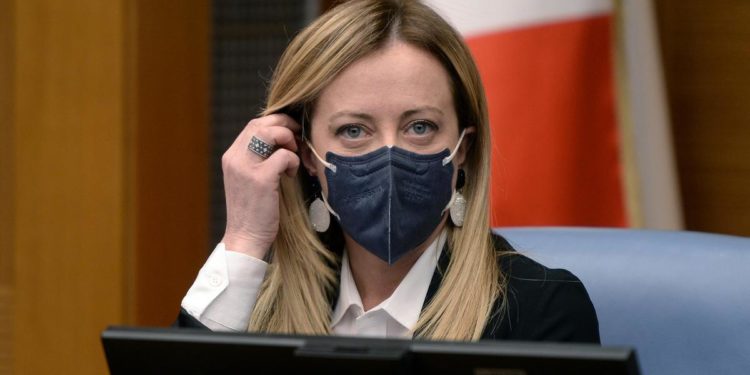 Ucraina-Russia, Meloni: “Canfora? Becera propaganda, querelo”