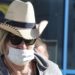 Ucraina, Mickey Rourke: “Basta scuse, Usa e Nato mandino armi”