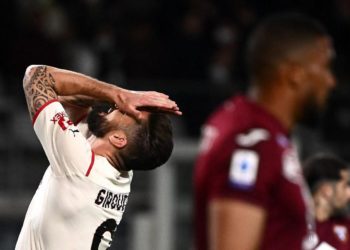 Torino-Milan 0-0, rossoneri frenano in vetta