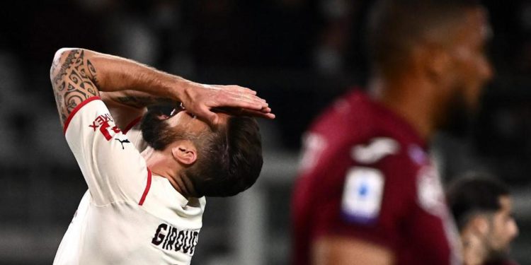 Torino-Milan 0-0, rossoneri frenano in vetta