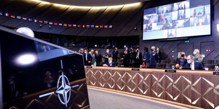 Ucraina, Nato: “Prossimi giorni decisivi, ma guerra può durare a lungo”