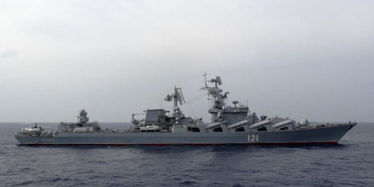 Nave Moskva, Russia dichiara: “Un morto e 27 dispersi in affondamento”
