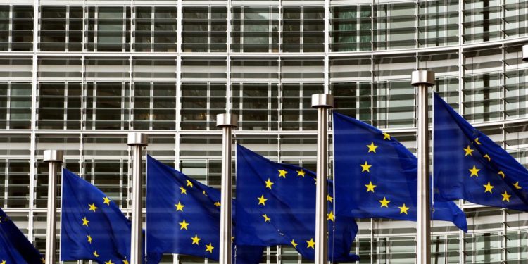 Pnrr, ok Ue per 2 miliardi all’Italia per il 5G